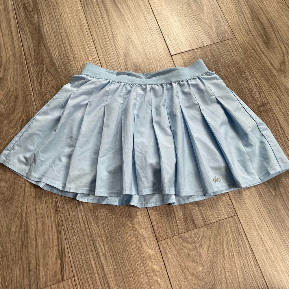 Alo yoga varsity tennis skirt size small